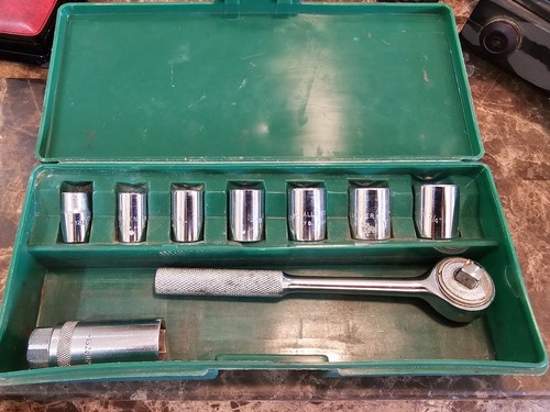 Vintage challenger ratchet - ratchet, &
